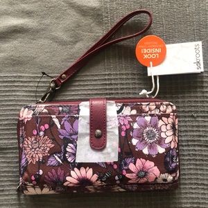 sakroots NWT smartphone crossbody bag